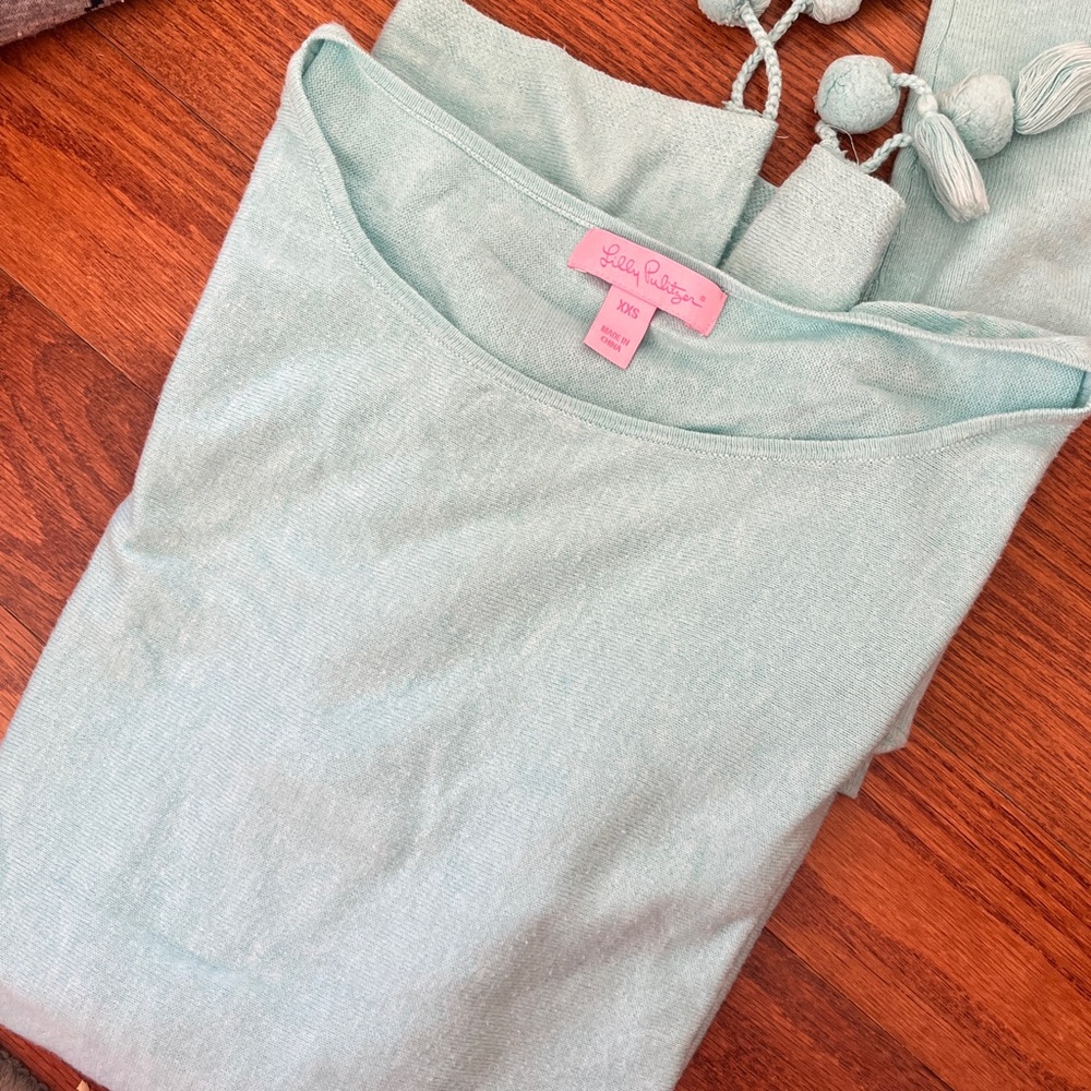 Lilly Pulitzer Mint Green raglan Sleeve Sweater with Pockets